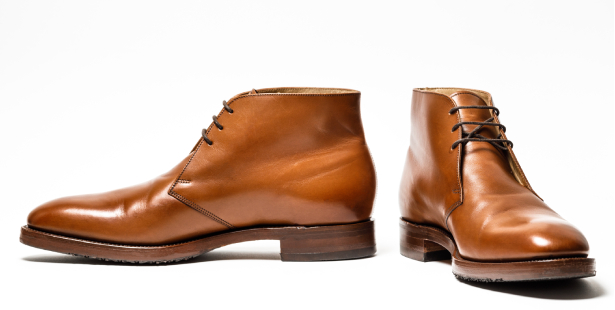 L'huile d'olive est parfaite pour nourrir le cuir de vos chaussures ! 