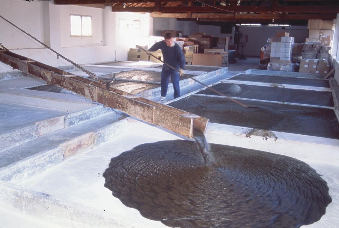 séchage traditionnel du savon de Marseille en savonnerie